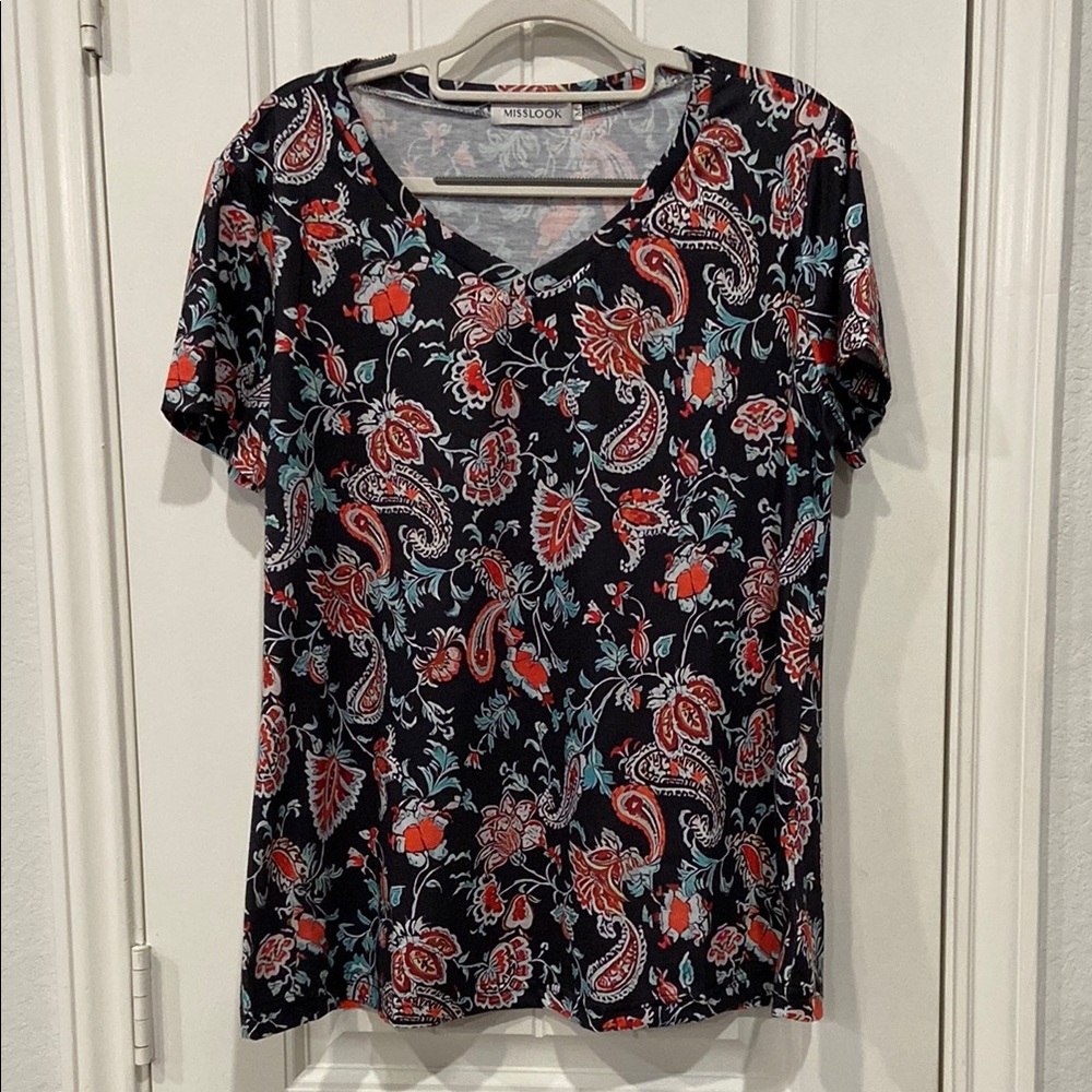 Will pass as NEW -MISSLOOK Black and Pink Floral Short Sleeve Tee